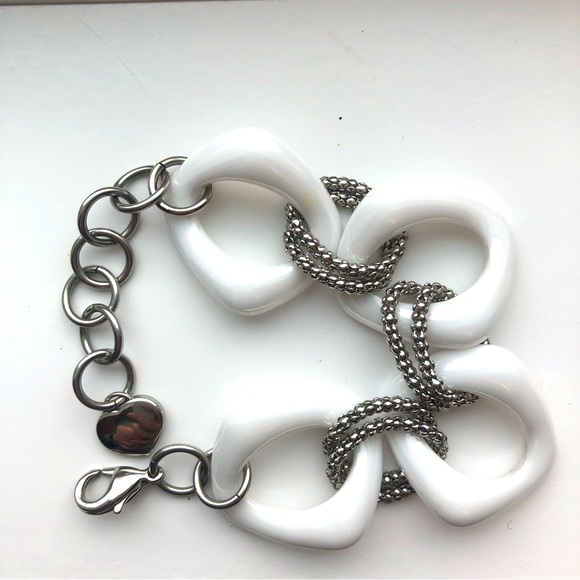 Silver & white bracelet - Picture 6 of 6